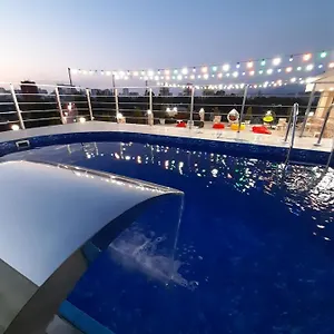4* فندق Wave